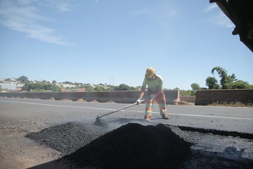 EPR PARANÁ INTENSIFICA OBRAS DE CONSERVAÇÃO E MELHORIAS NAS RODOVIAS NESTA QUINTA-FEIRA