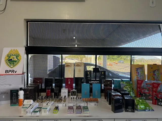 ROTAM apreende anabolizantes, medicamentos injetáveis e produtos estrangeiros na PR-323, em Cafezal do Sul